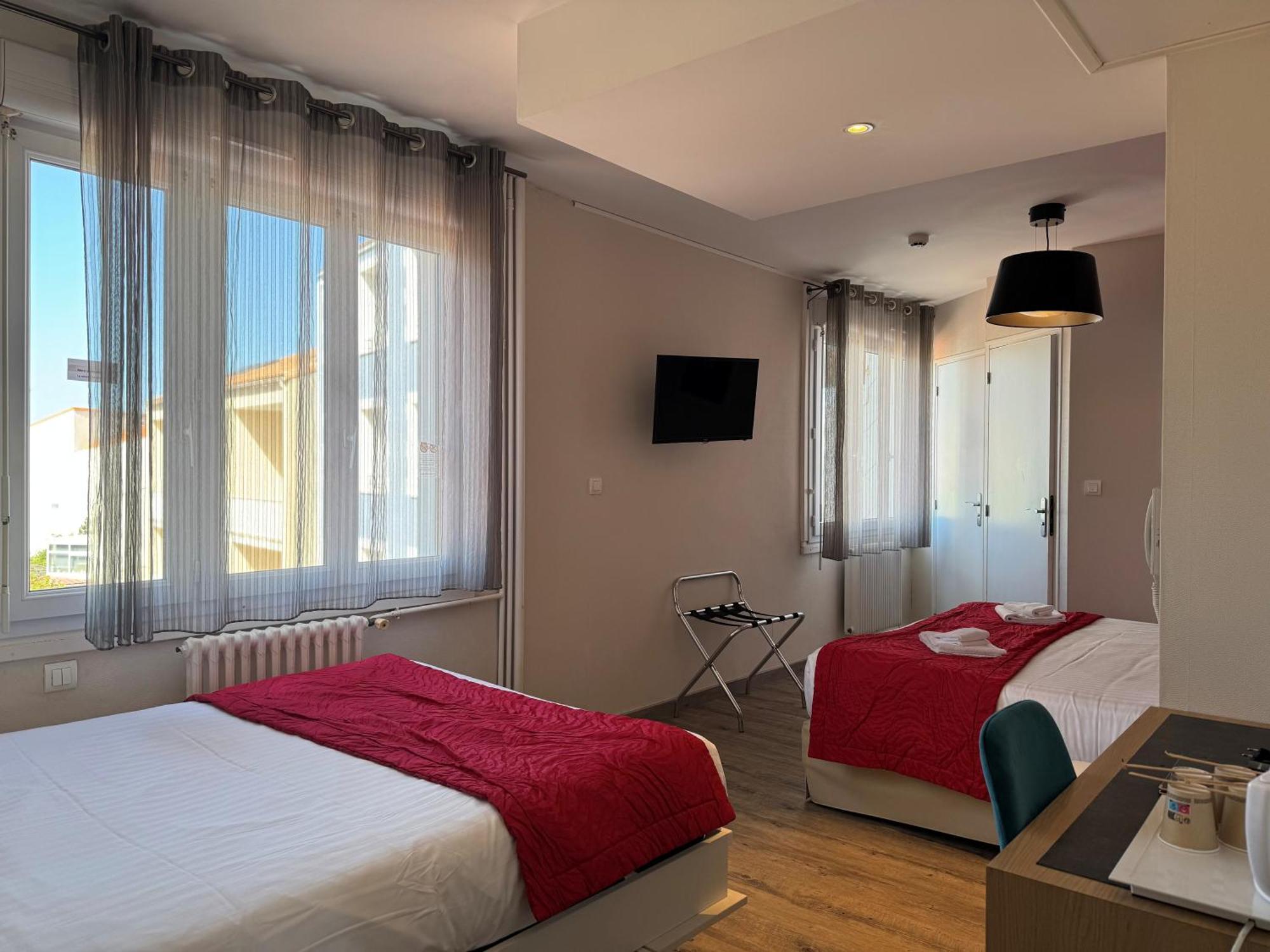 Hôtel Calme Des Pins&Spa Les Sables-dʼOlonne Extérieur photo